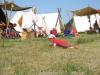 Unser Lagerbaby untersucht die Wiese